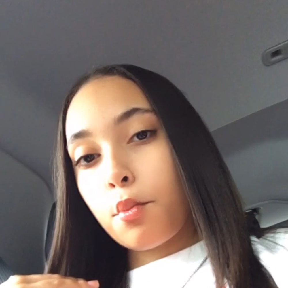 Meet your Posher, Layla